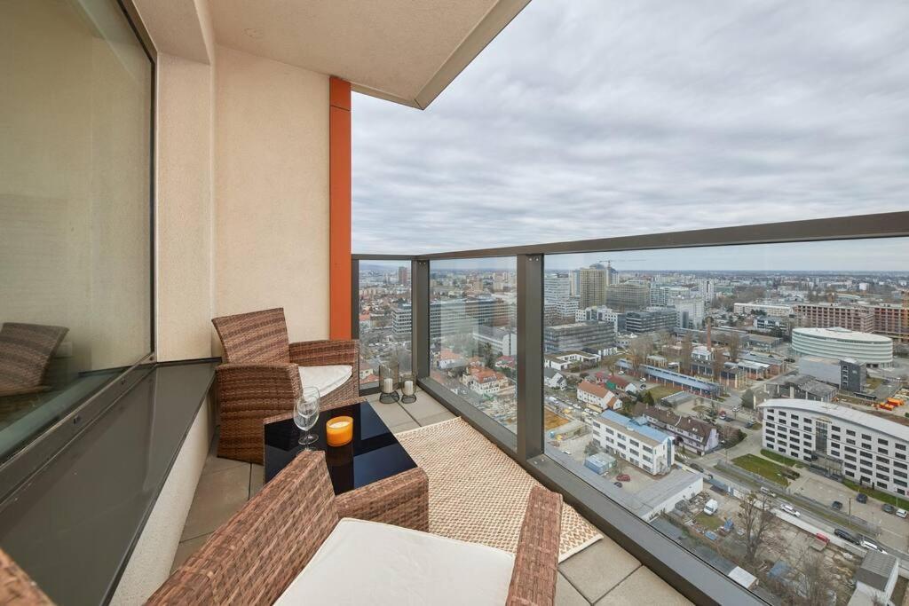 Apartament 5Min2Centre, View & Free Parking Bratysława Zewnętrze zdjęcie